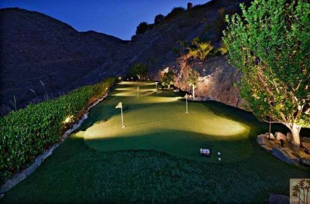 Putting green in Palm Springs