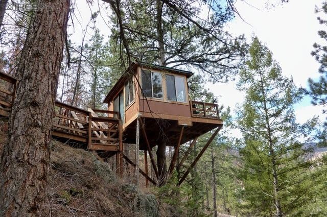 Suspended treehouse