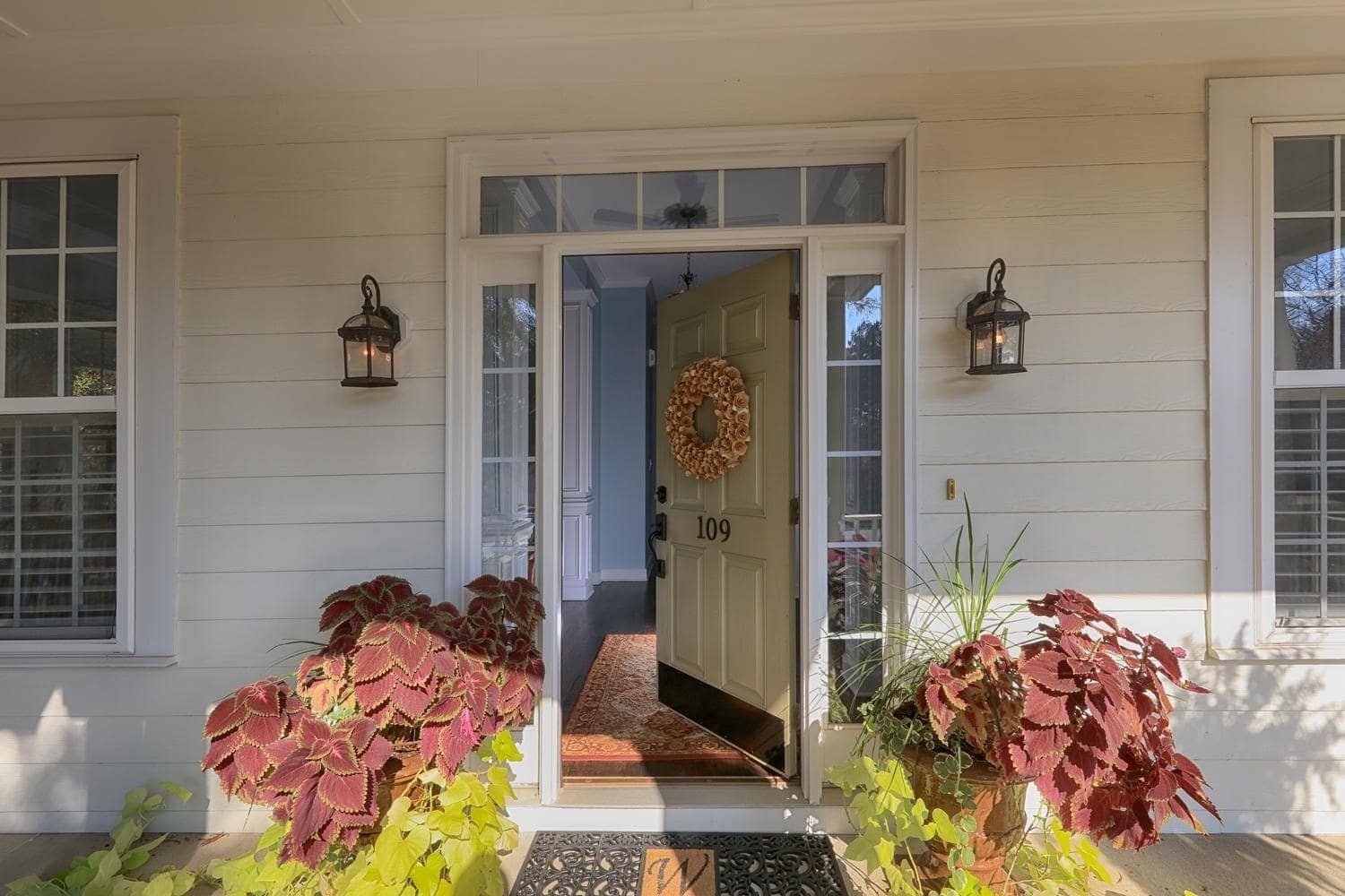 tenant screening front door rental house