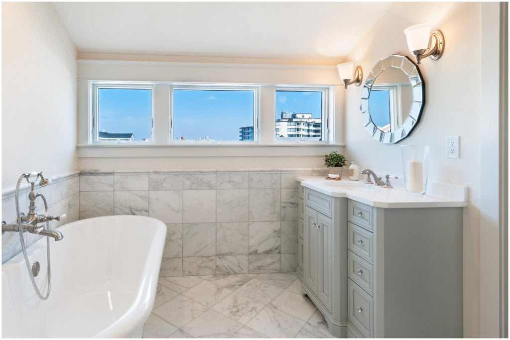 marble tile bathroom soaking tub