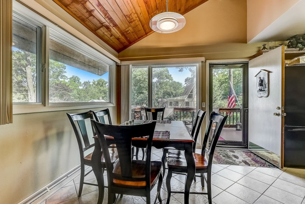 6 Unique Cabins for Sale Across the U.S. Survey 1 Inc