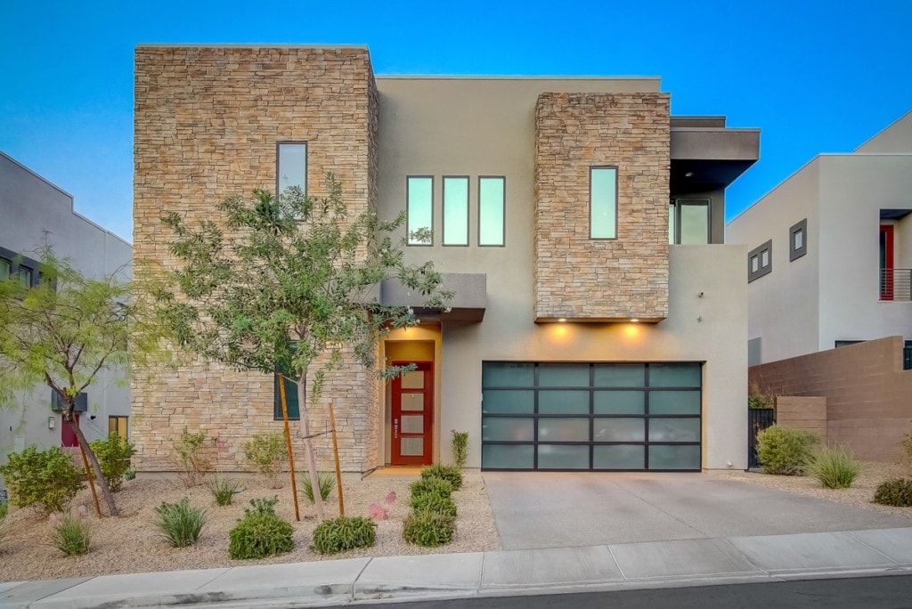 220 Glen Lee St Henderson, NV 89012