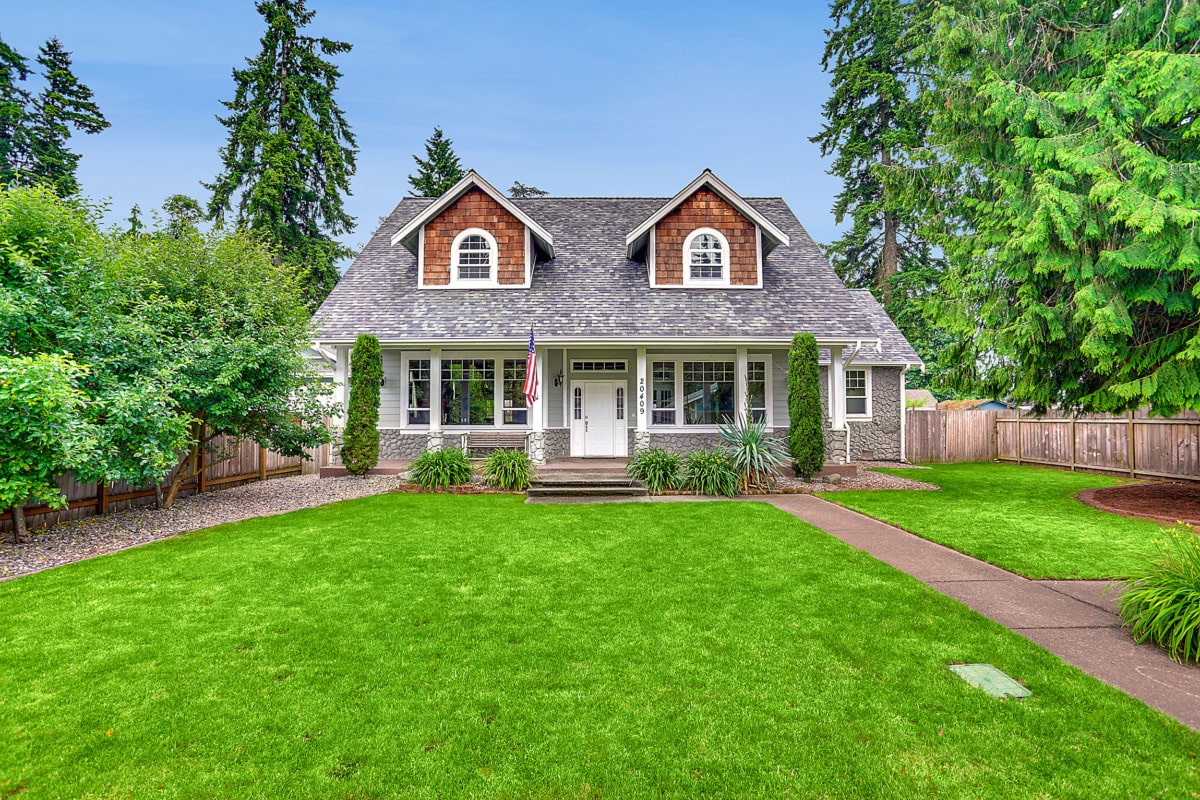 Curb appeal is one of the biggest factors to consider when discussing what hurts a home appraisal.