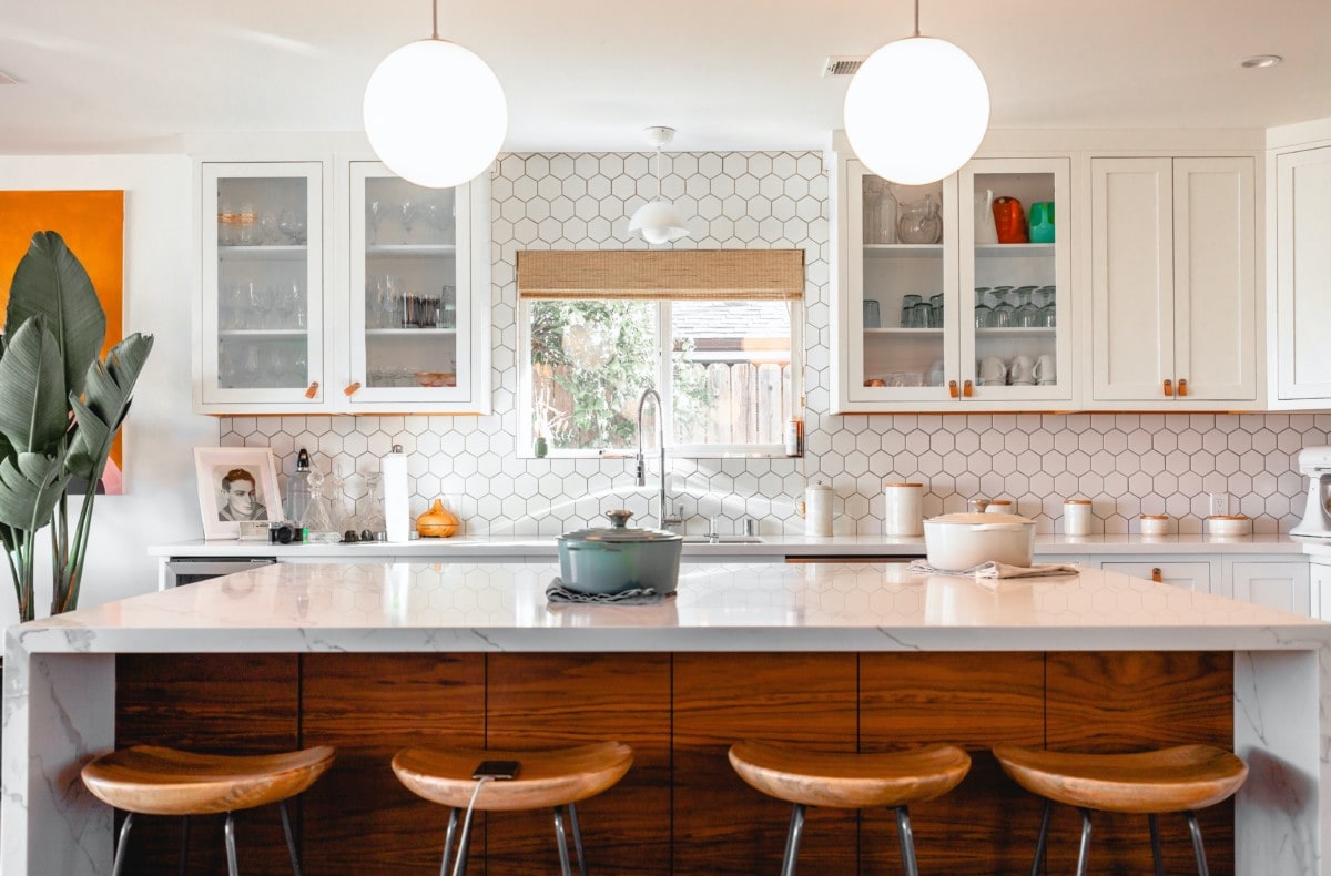 Modern kitchen with white tile back splash