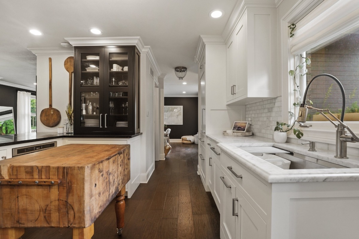  A farm home design kitchen area