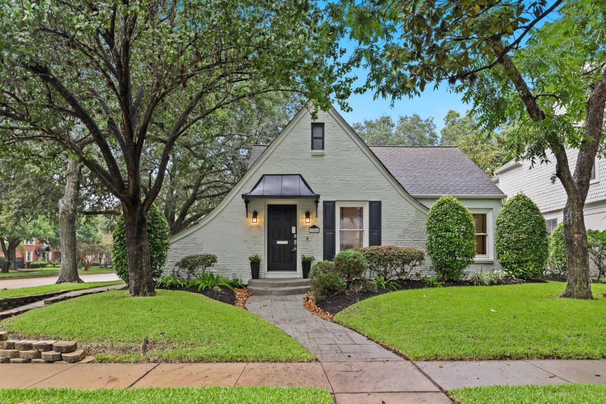  A green cottage