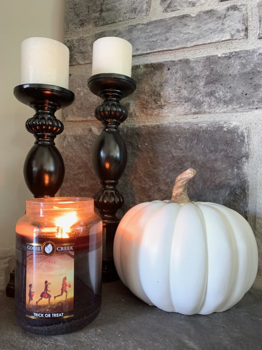 candle-with-candelabras-pumpkin-table