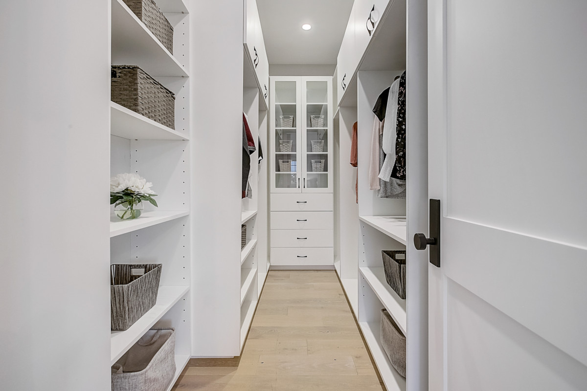 clean closet space