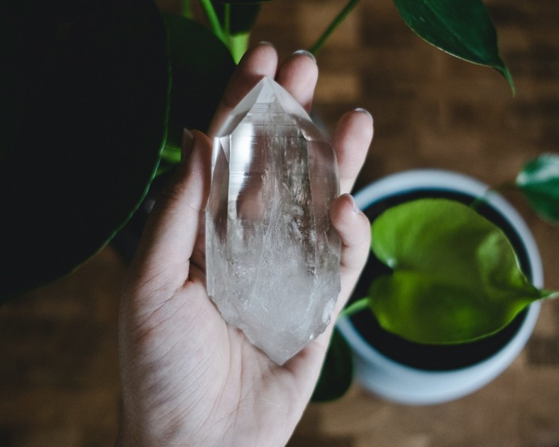 healing crystals to attract positive energy to the home