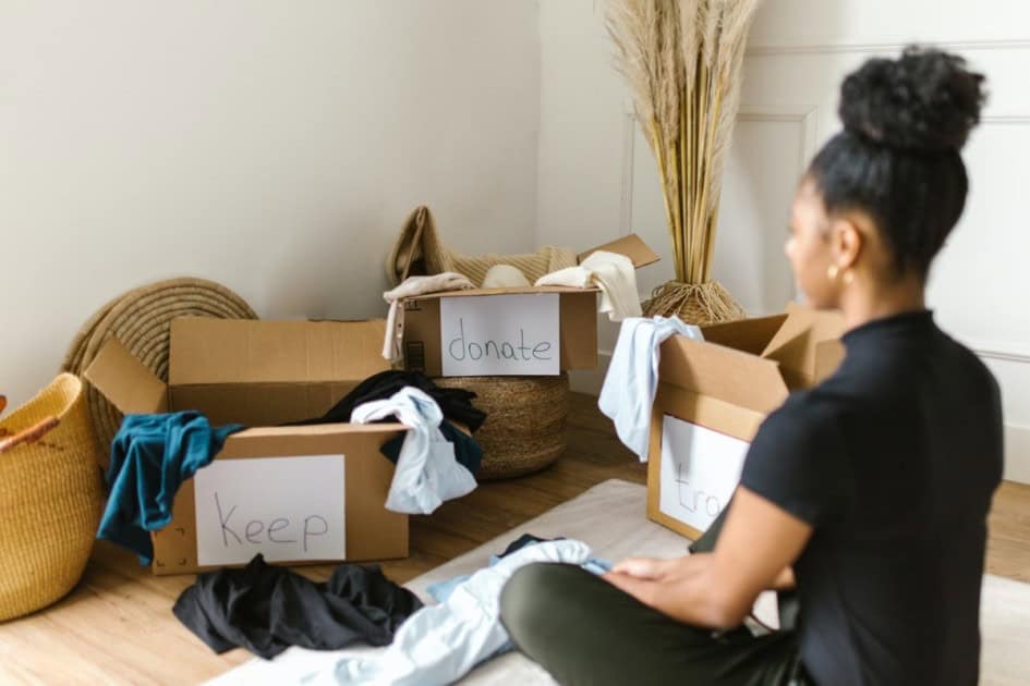 Image showcasing The Ultimate Guide to Minimalist Moving | Redfin
