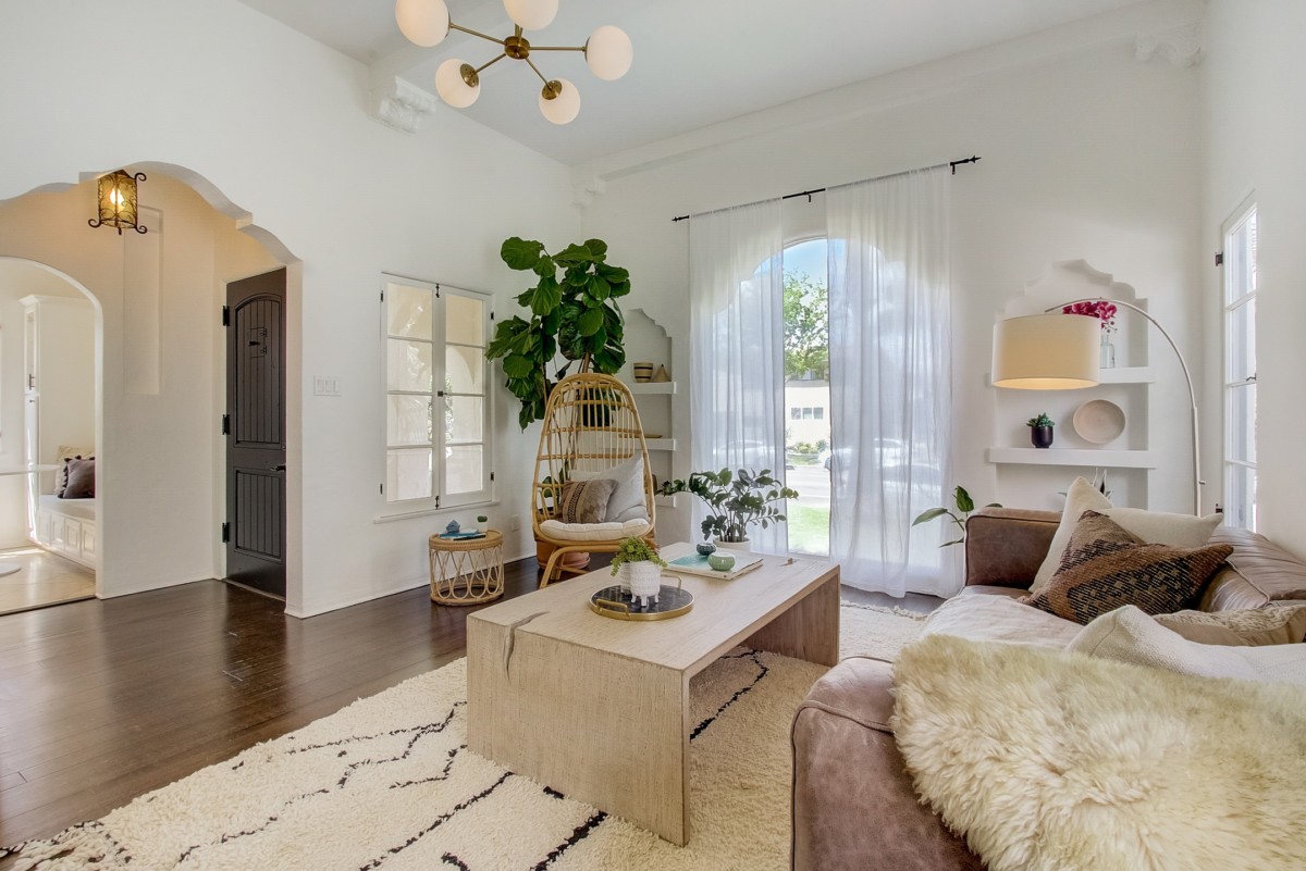 Small Home? Best Bungalow Interior Design Ideas | Redfin