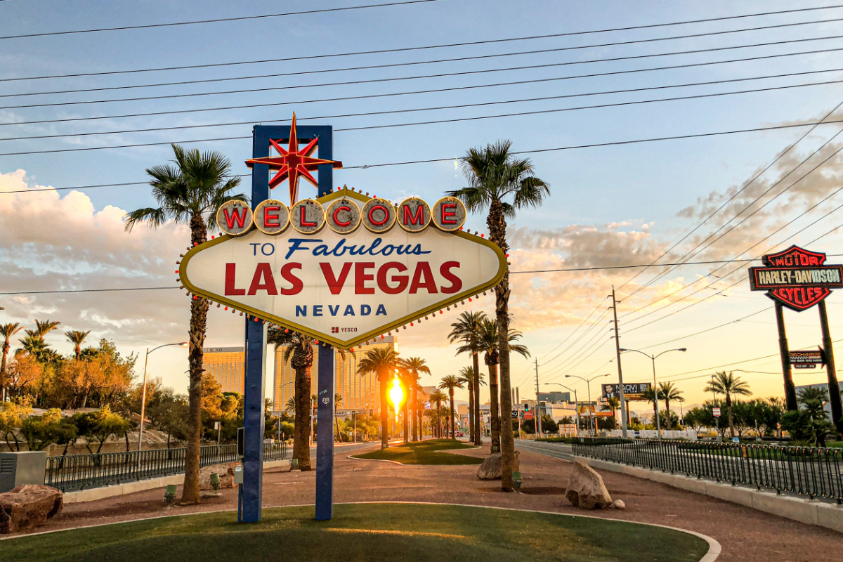 Las Vegas Photo Spots: 9 Places You Can't Miss - On The Road With Jen