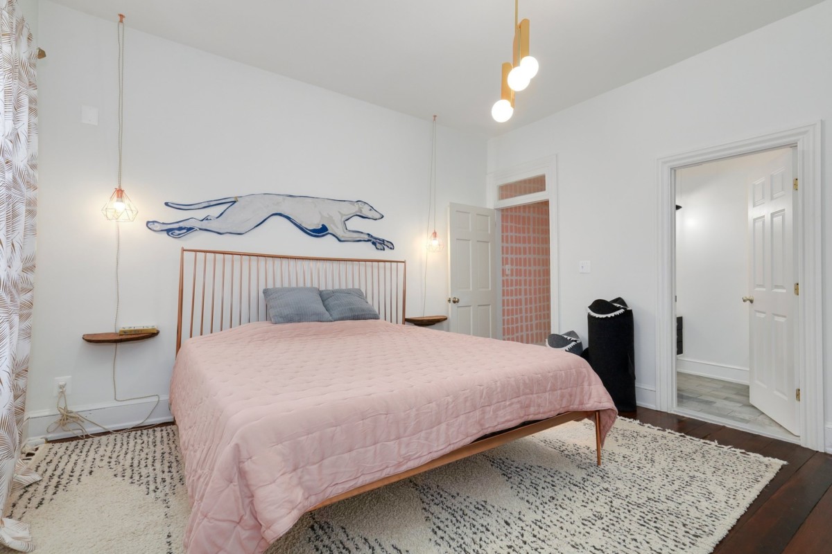 minimalist pastel bedroom design 