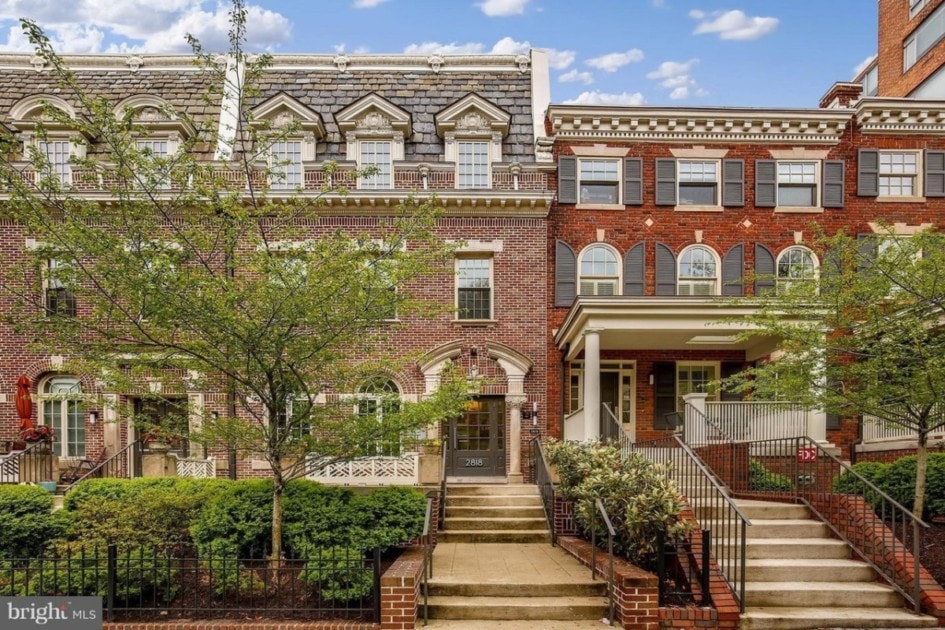 Brick townhouse for sale in Woodley Park
