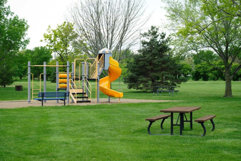 park with playground n the spring time