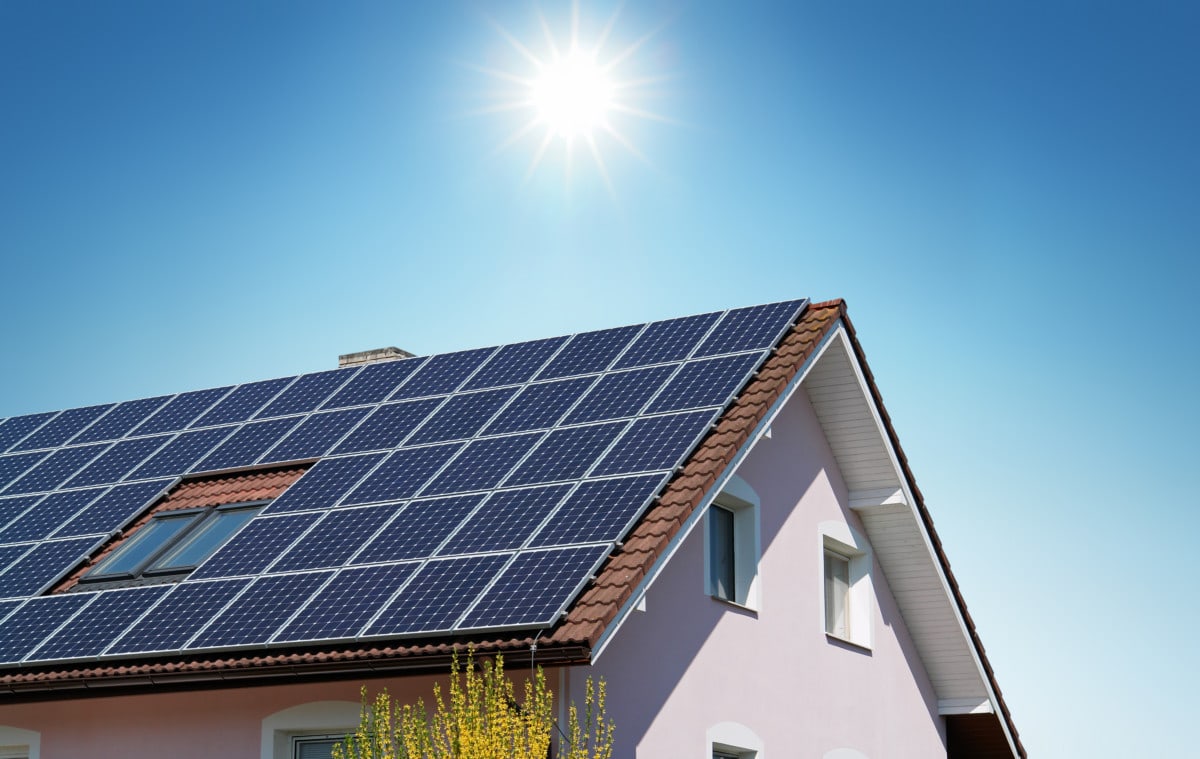 how-many-solar-panels-to-power-a-house-2
