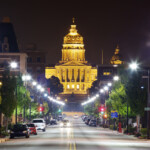 des moines capitol building at night_Getty