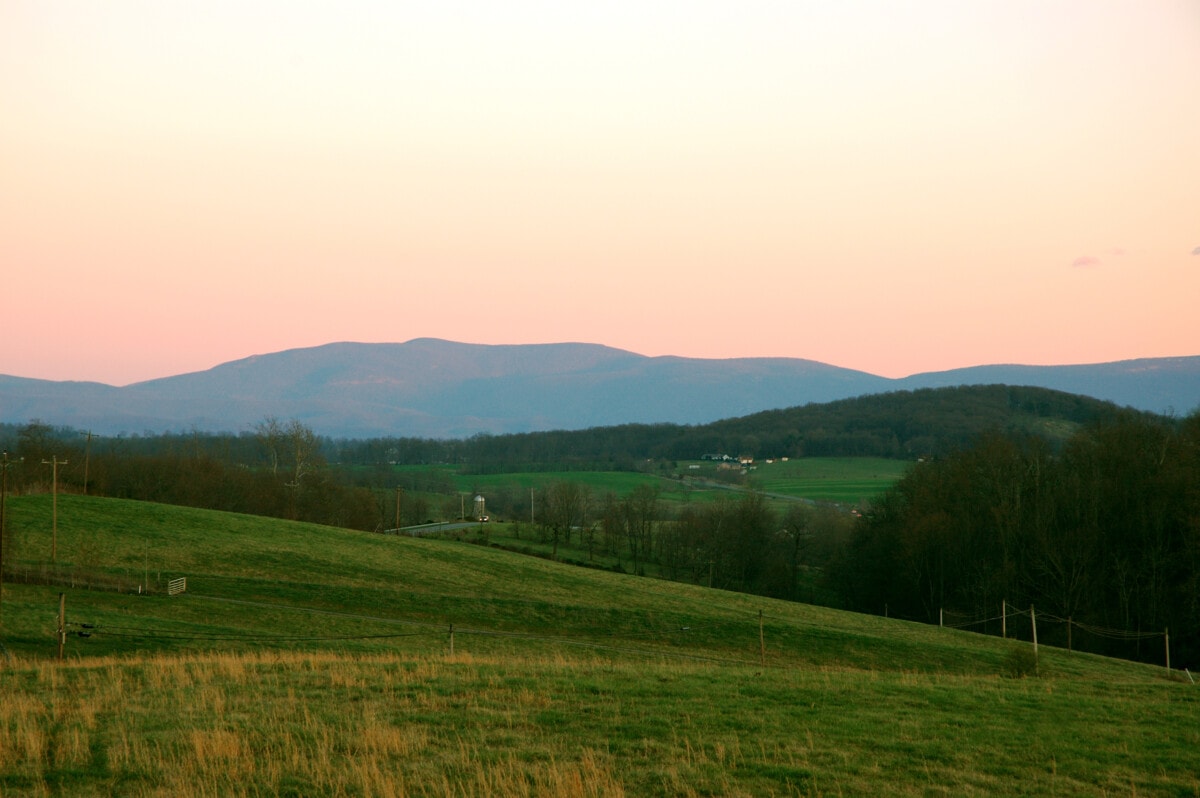 rolling hills in tennessee at sunrise_Getty