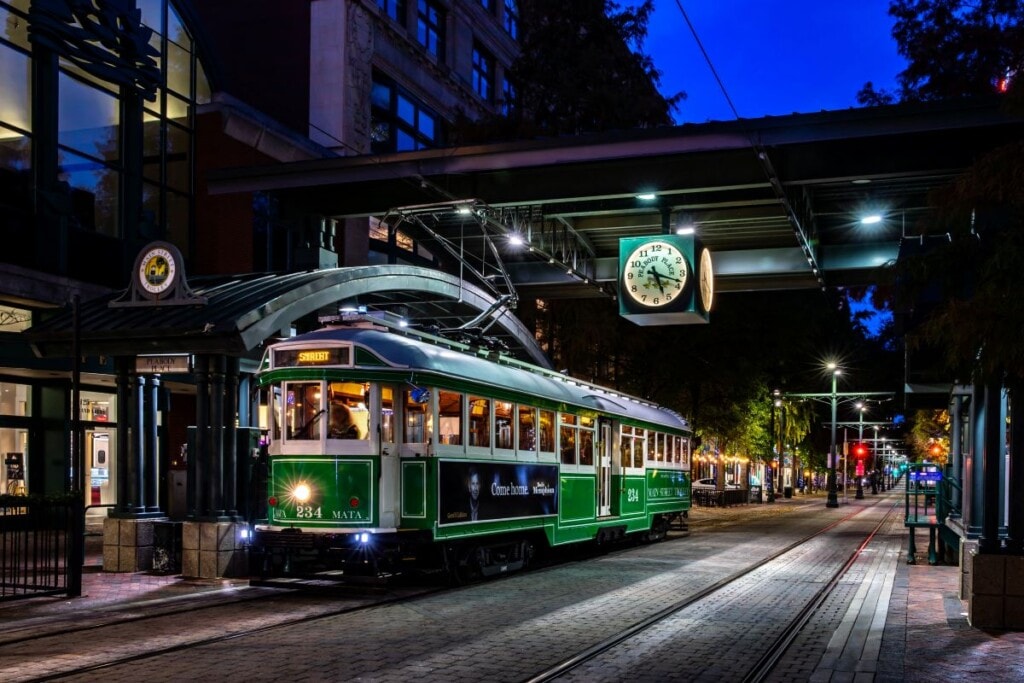 downtown memphis trolley