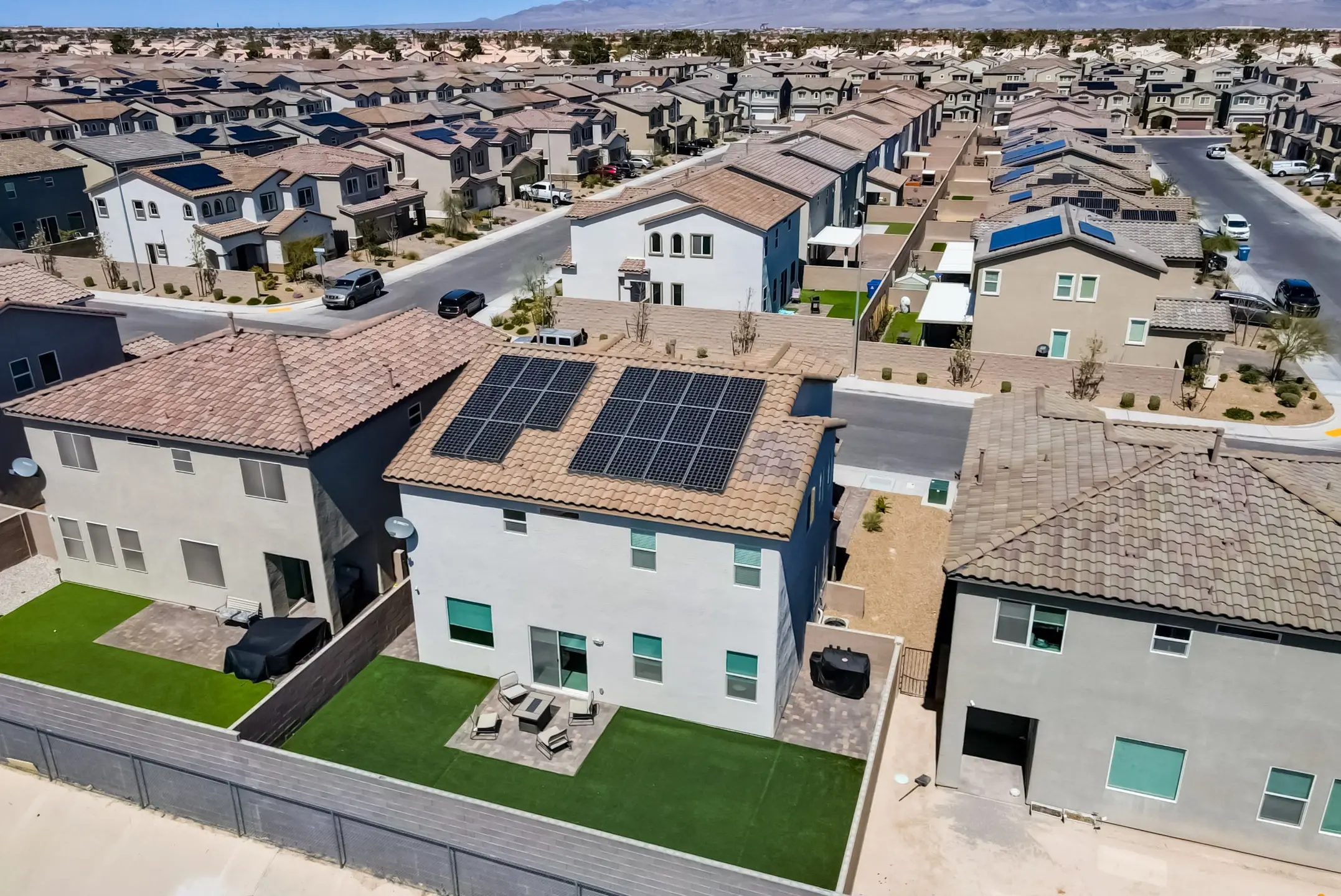 Tucson home with solar panels 