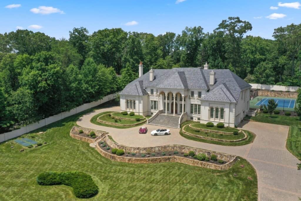 expansive mansion