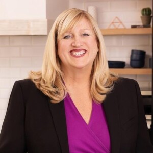 Picture of Monica Mccarthy | Redfin Real Estate Agent