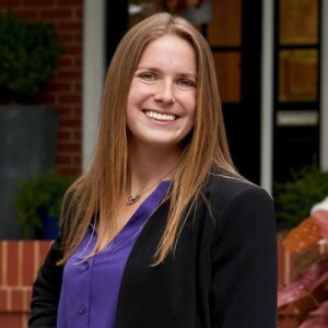 Picture of Meredith Hopper | Redfin Real Estate Agent