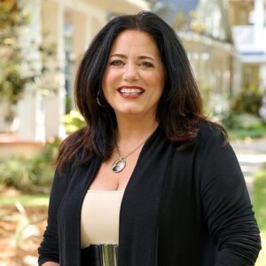 Picture of Nancy Grabowski | Redfin Real Estate Agent