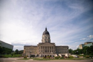 capitol building in topeka kansas