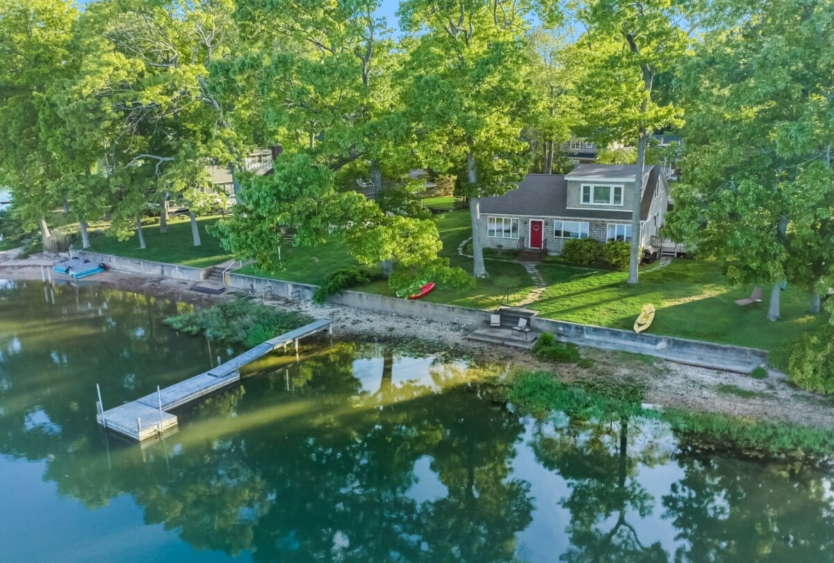 منزل البحيرة في نيويورك