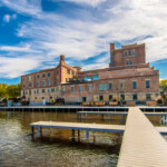 rockford illinois river view and building_shutterstock