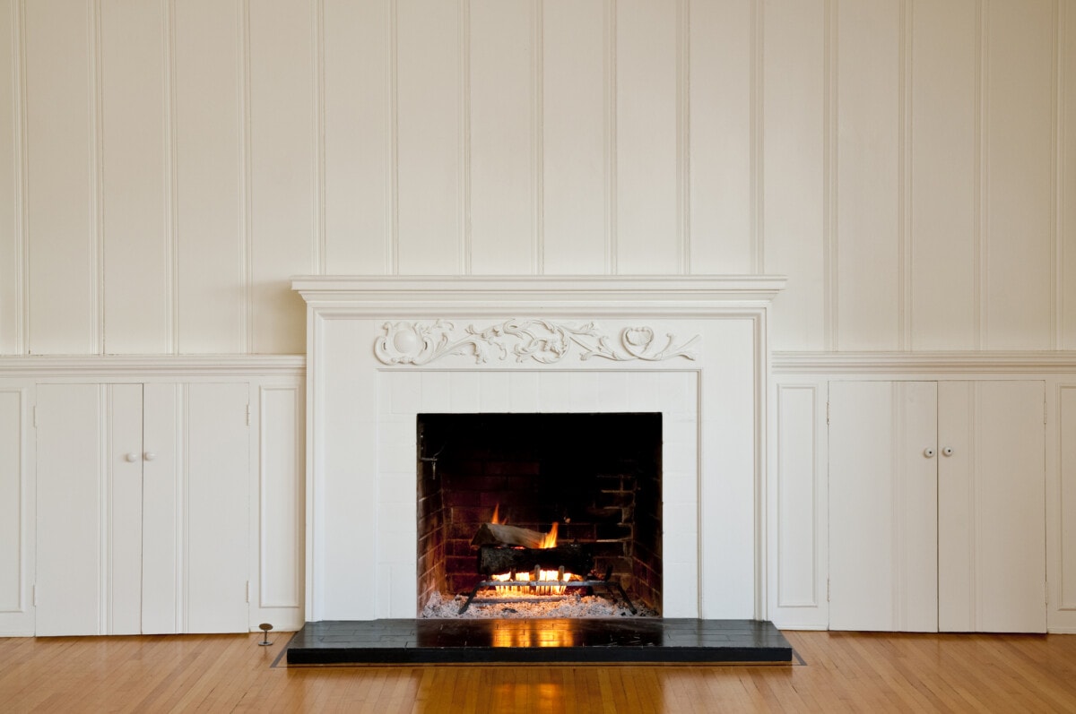 Fireplace with wall molding