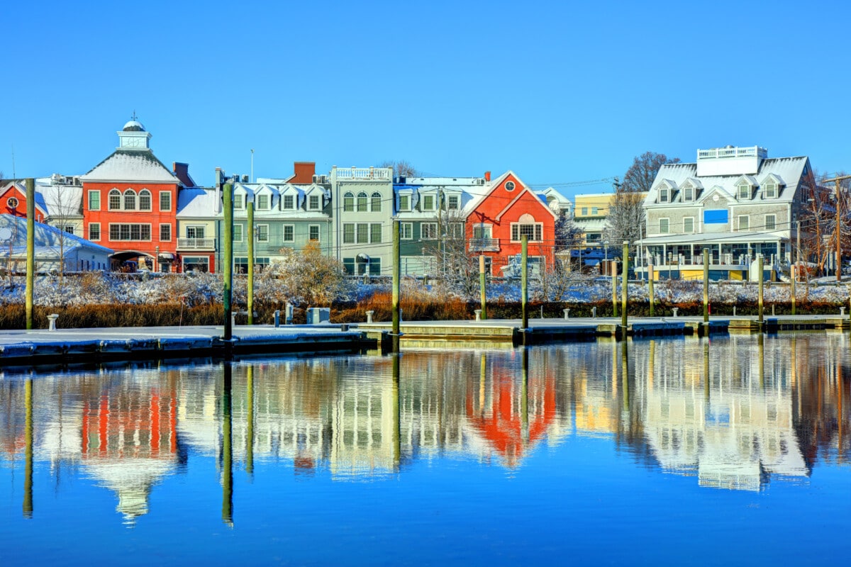 Houses on the coast of Milford Connecticut