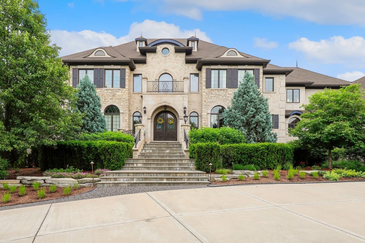 the exterior of one of the most expensive homes in Illinois right now