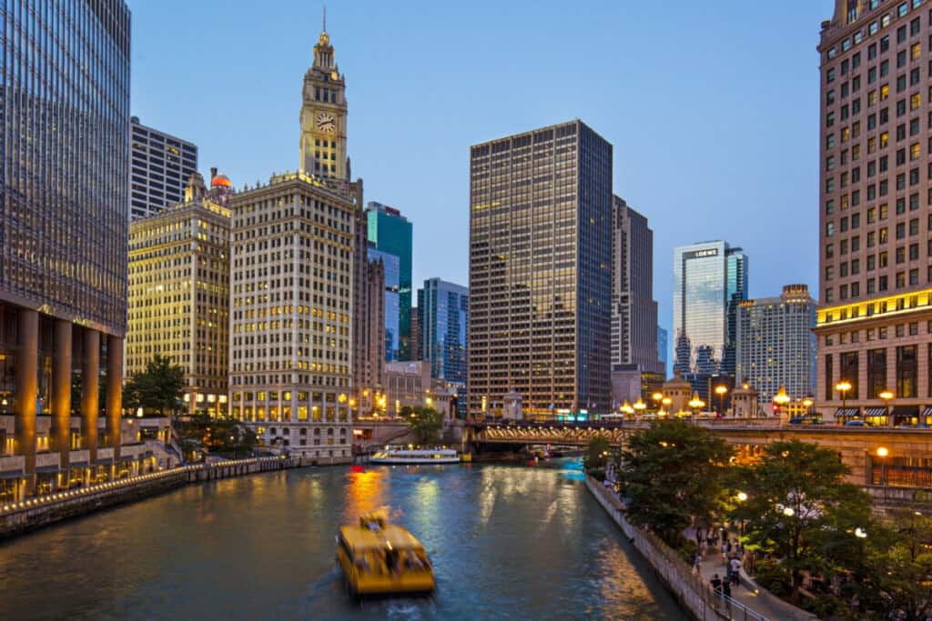 Twilight in downtown Chicago, USA.