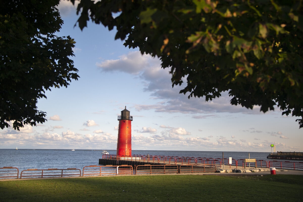 lighthouse in milwaukee wi