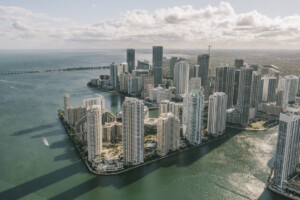 Is Miami, FL a Good Place to Live? 10 Pros and Cons of Living in Miami