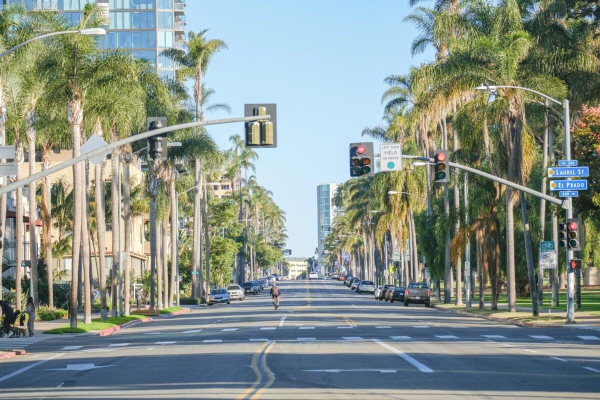palm tree-lined street in Bankers Hill, San Diego