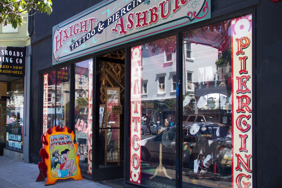 San,Francisco,,California,,July,24,,2012:,Tattoo,Parlour,In