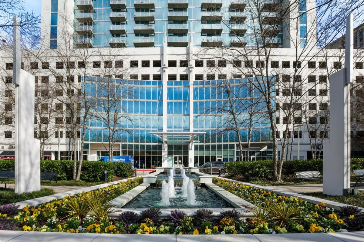 exterior view of high-rise condo in buckhead atlanta