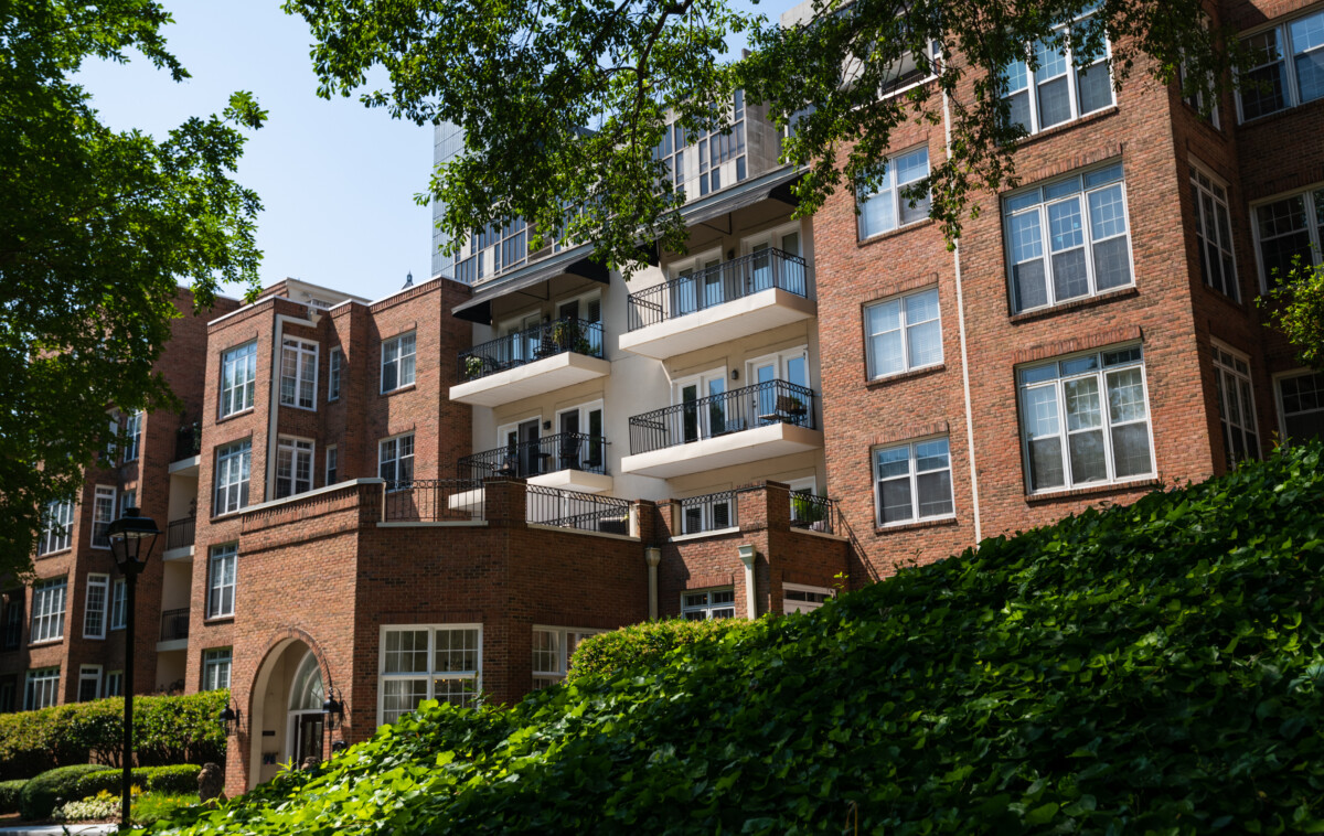 Nice,Apartments,In,Midtown,Atlanta,Suburb