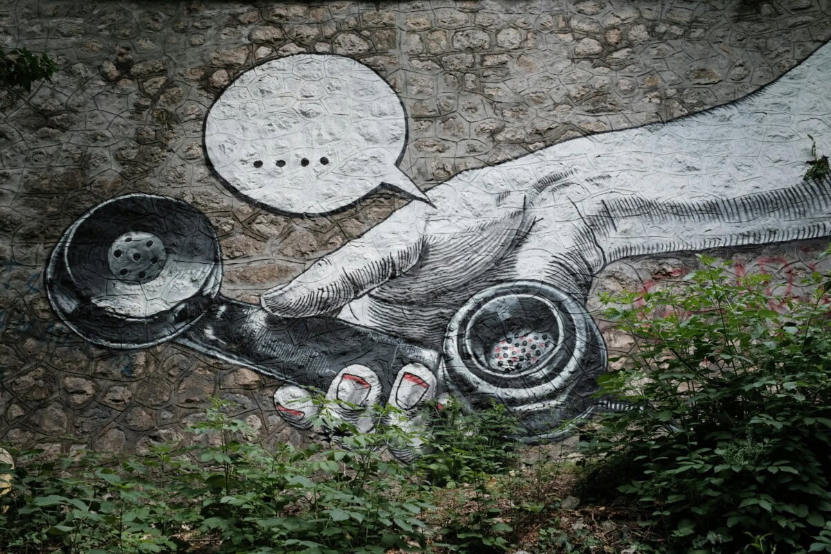 street art old telephone mural
