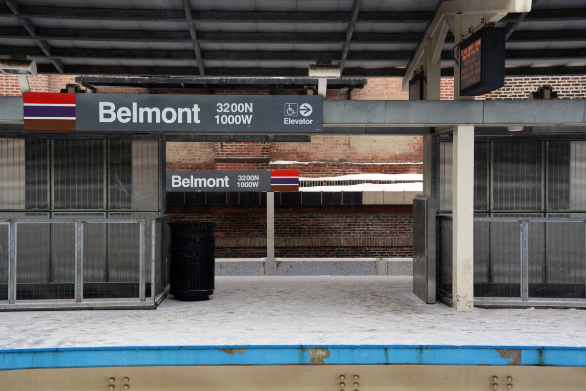 The,Belmont,Transfer,Train,Station,In,Chicago's,North,Side,Neighborhood