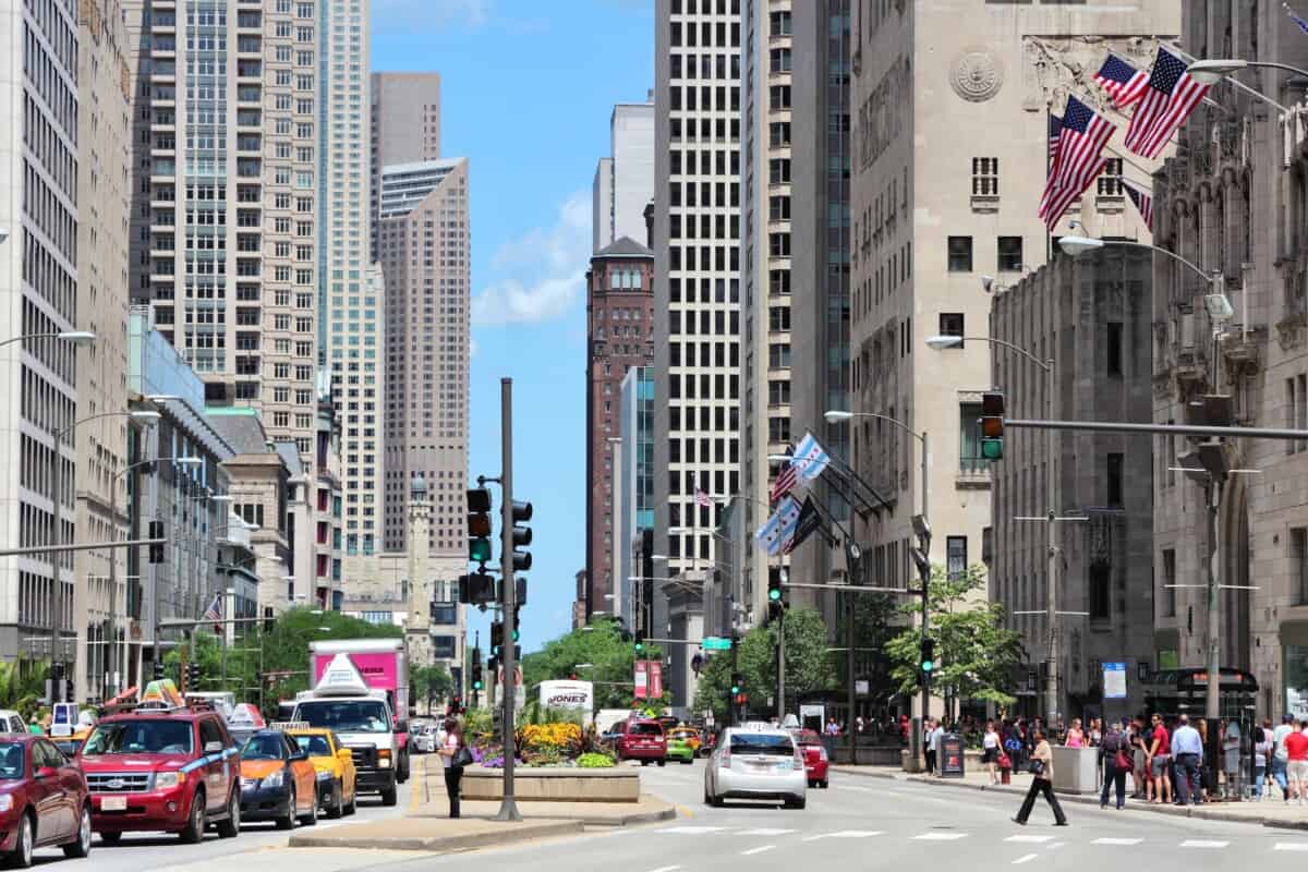Chicago,,Usa,-,June,28,,2013:,People,Drive,In,Downtown