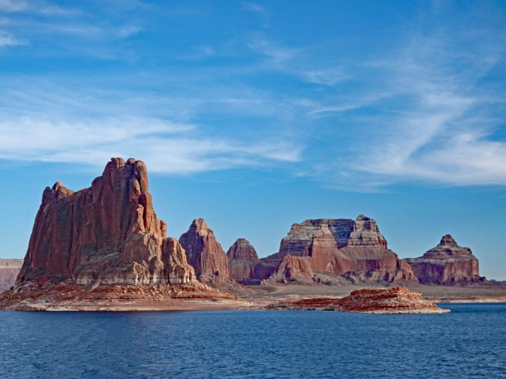 Lake Towns in Arizona: 7 Beautiful Lakes in Arizona to Live on in 2024