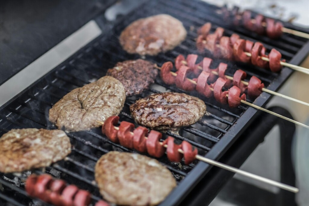 Charcoal vs Gas Grill: Set Up the Ultimate Backyard BBQ | Redfin