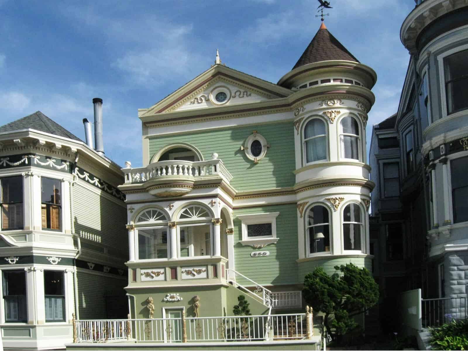 How to Increase the Resale Value of a Victorian Home