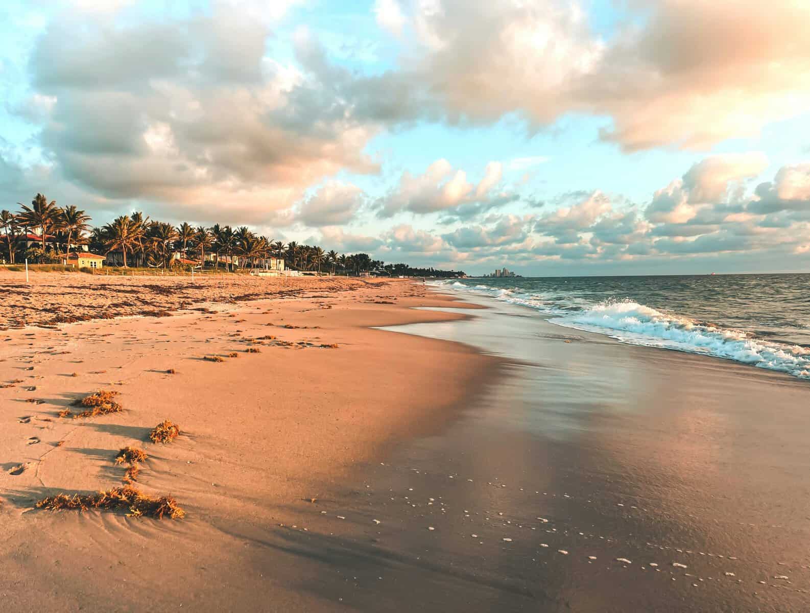 Beachfront Florida and Coastal California Ruled June’s Ultra-Luxury Home Sales Beachfront Florida and Coastal California Ruled June’s Ultra-Luxury Home Sales